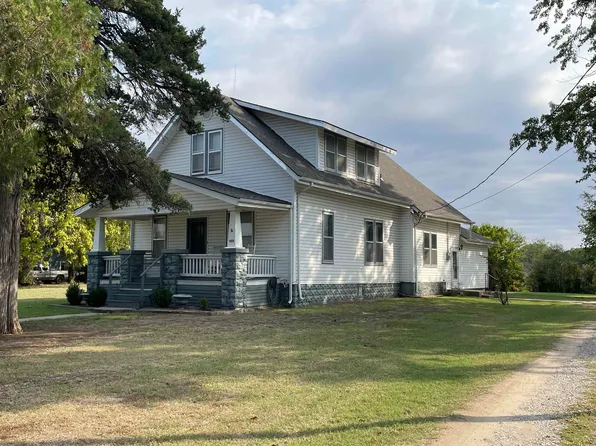 905 N A St #911, Wellington, KS 67152