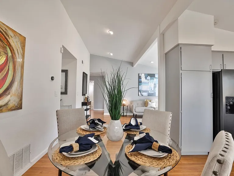 310 Curie Dr — Photo 31