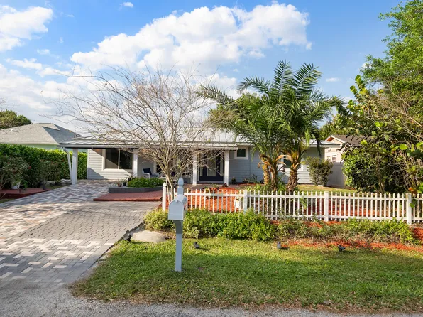 3795 SE Middle Street, Stuart, FL 34997