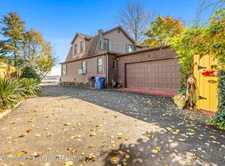 390 Cliff Rd, Sewaren, NJ 07077