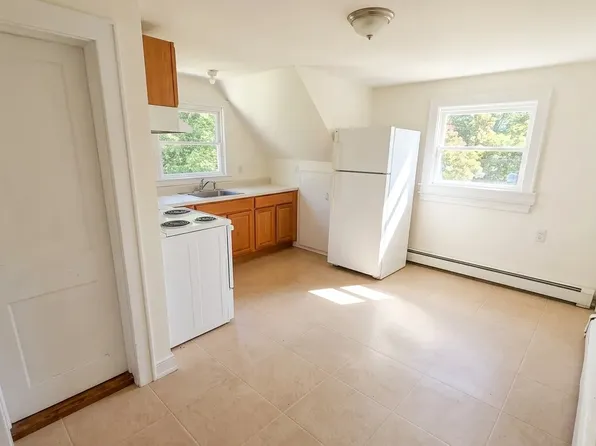 420 Clerihew Ln #2, Pompton Lakes, NJ 07442