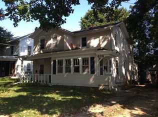 608 W Clark St, Freeport, IL 61032