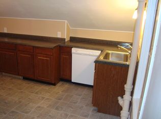 62 Circular St FLOOR 3, North Attleboro, MA 02760