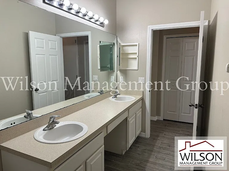 5996 Milford Haven Pl — Photo 27