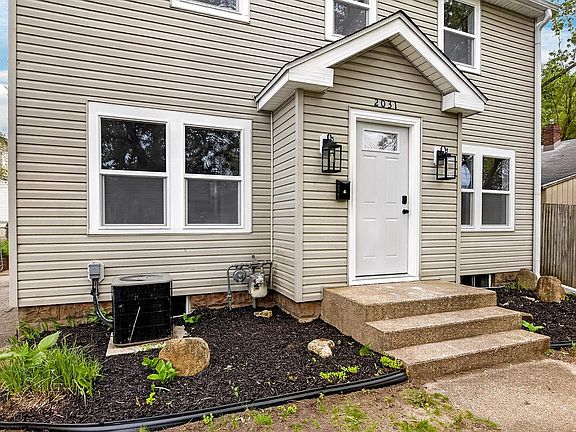 3rd image of 2031 Ridge Ave
