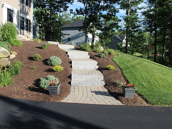 5th image of 169 Monarch Ave
