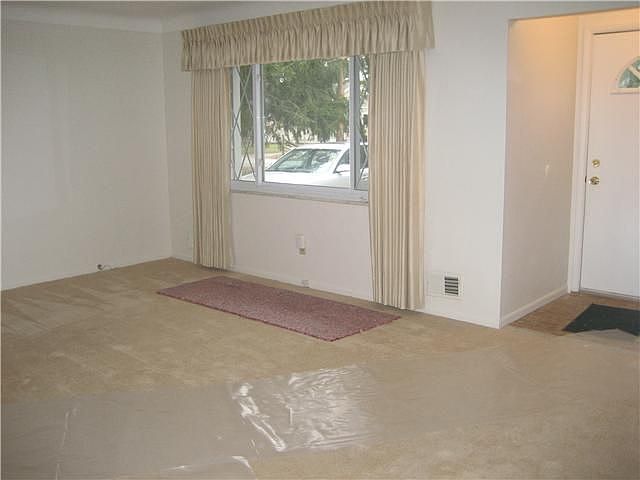 2nd image of 929 Sibley Rd