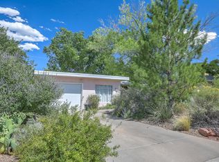 424 Sierra Dr SE, Albuquerque, NM 87108