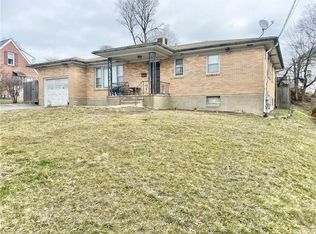 26 Mandigo Pl, Newburgh, NY 12550