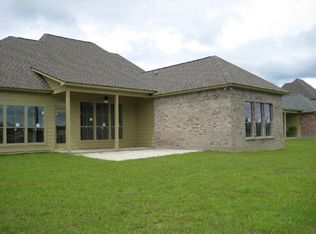 18611 Lake Harbor Ln, Prairieville, LA 70769