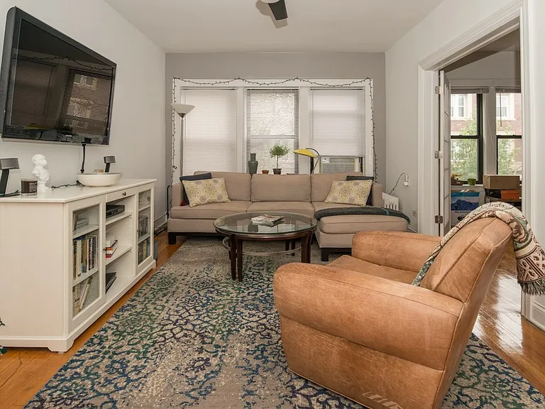 632 W Stratford Pl #S3 — Photo 8