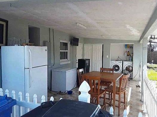 5th image of 5809 36th Ave S