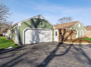 3 Pepperell On Asbury, Rolling Meadows, IL 60008