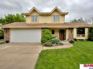 3957 S 153rd Cir, Omaha, NE 68144