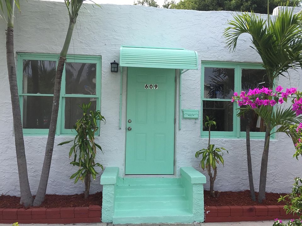 1st image of 609 N H St
