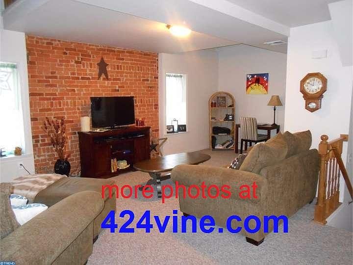 2nd image of 424 Vine St #Carriage