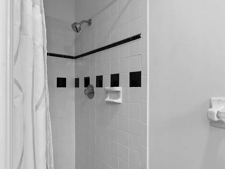 Hillock Ct — Photo 4