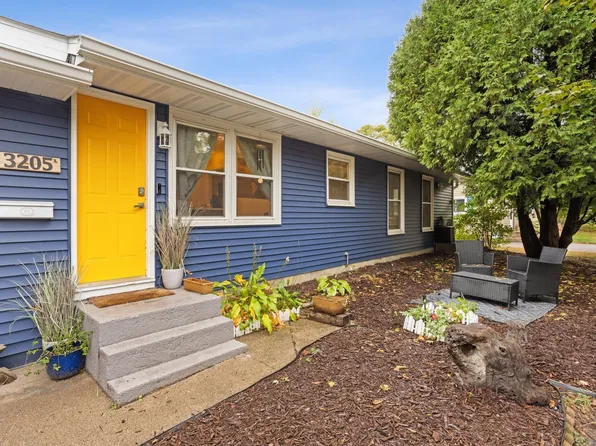 3205 49th Ave N, Brooklyn Center, MN 55429