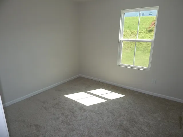 633 Coopers Mill Rd — Photo 9