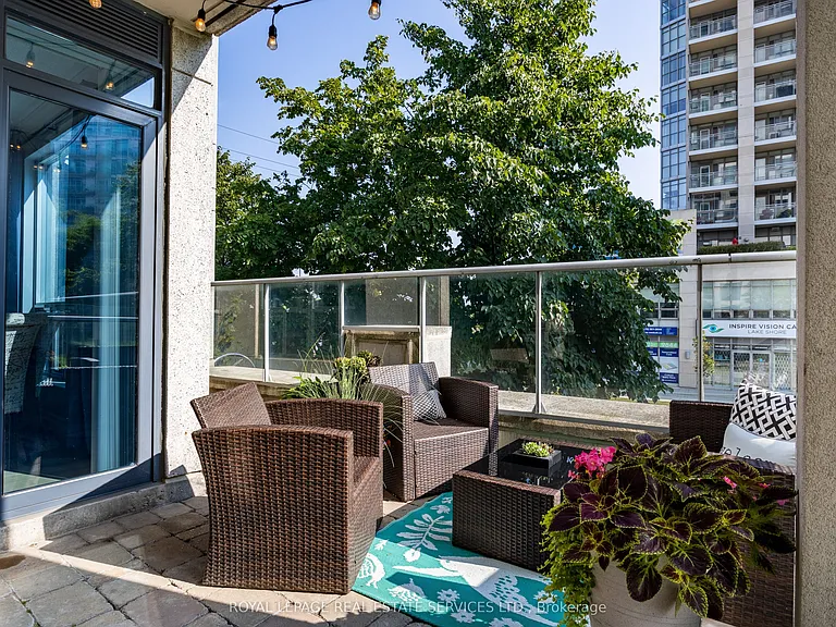2083 Lake Shore Blvd W #109 — Photo 16