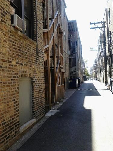 1st image of 1239 W Greenleaf Ave APT 2N