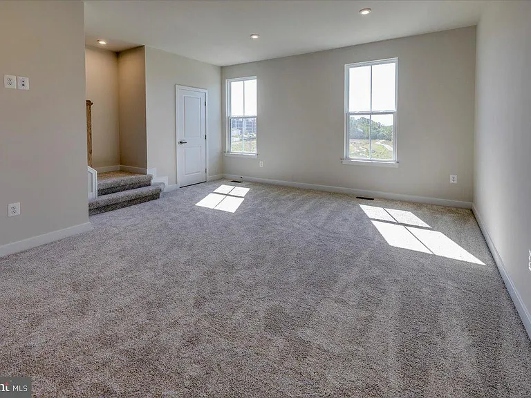 9390 Tanfield Dr — Photo 23