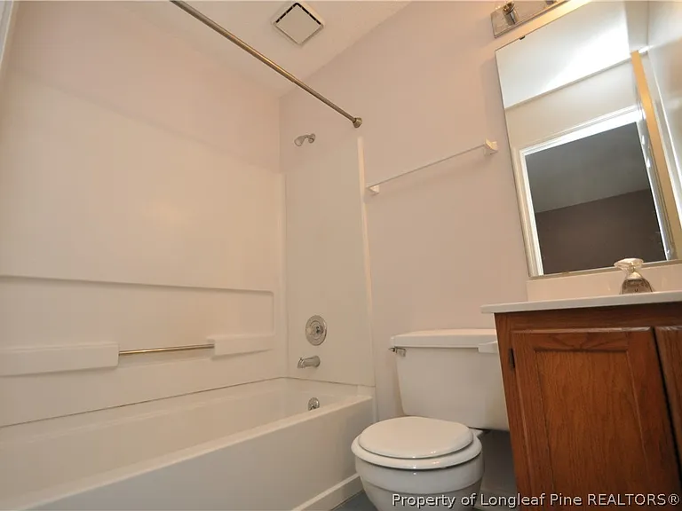 240 Beechtree Dr — Photo 24