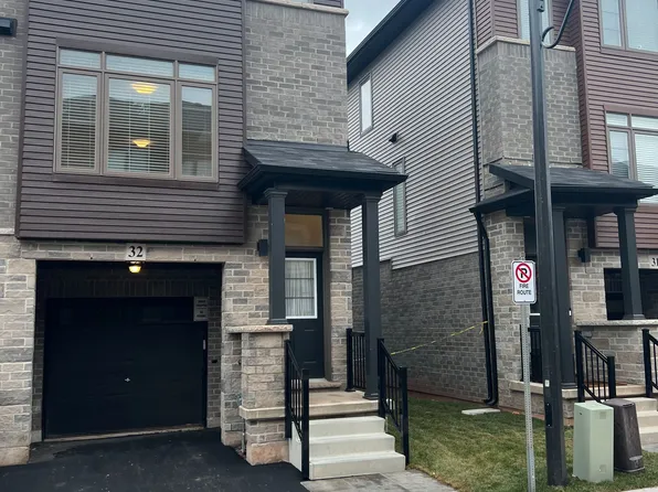 575 Woodward Ave #32, Hamilton, ON L8H 0B3