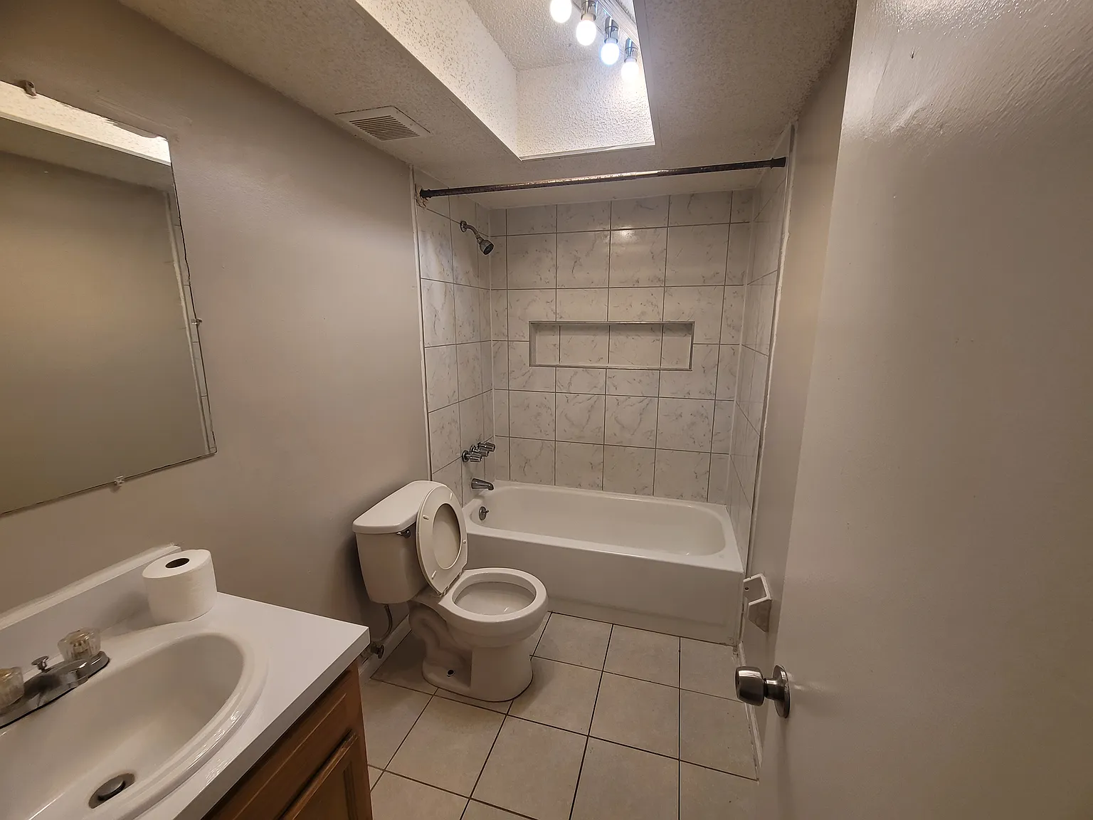 5136 Indian Lakes Ct — Photo 3