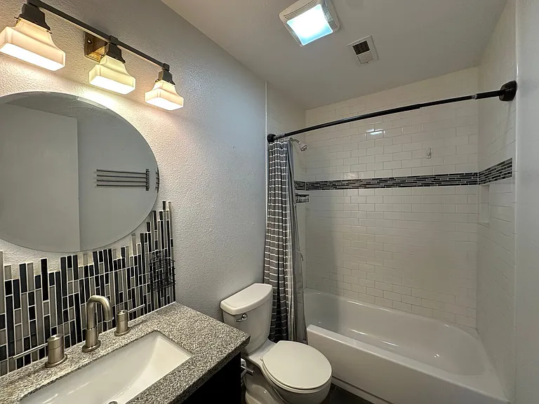 5542 Cypress St — Photo 9
