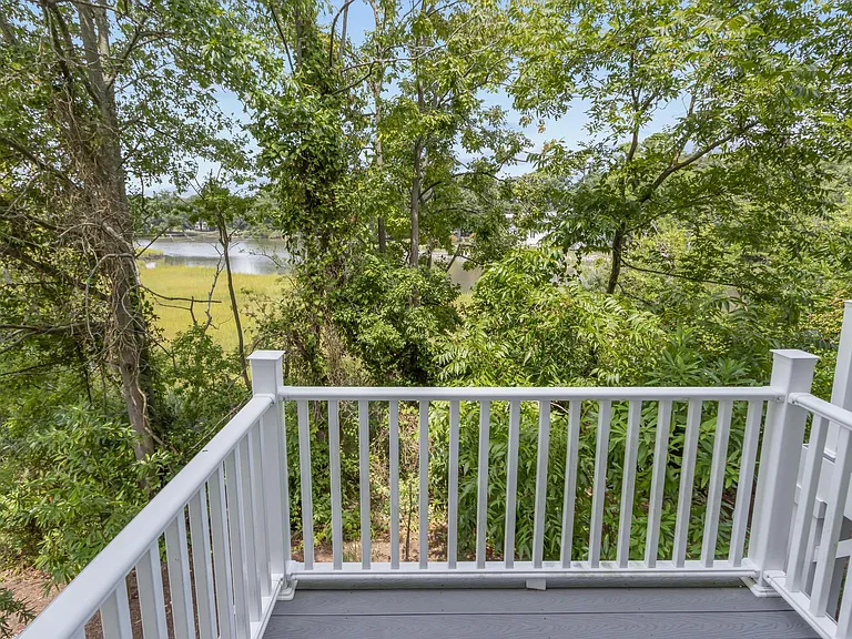 446 Westport St — Photo 15
