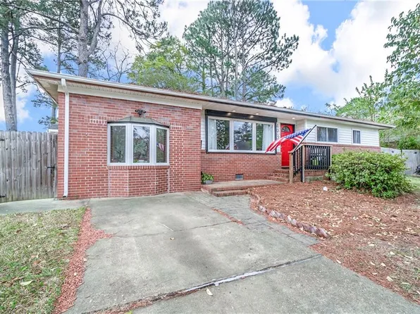 493 Beacon Hill Cir, Norfolk, VA 23502