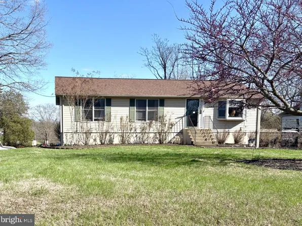 12305 Izaak Walton Dr, Bristow, VA 20136