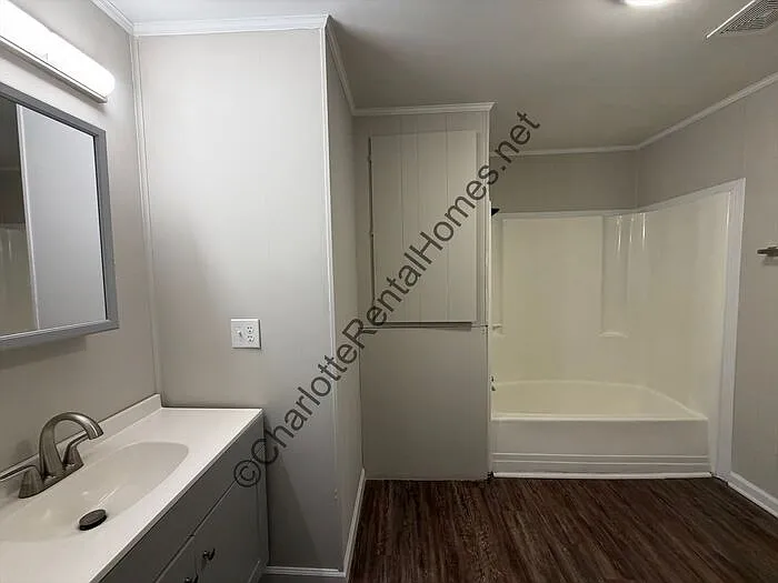 110 Elm Rd — Photo 5