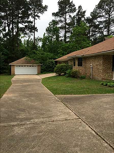 2nd image of 3917 Calderwood Dr