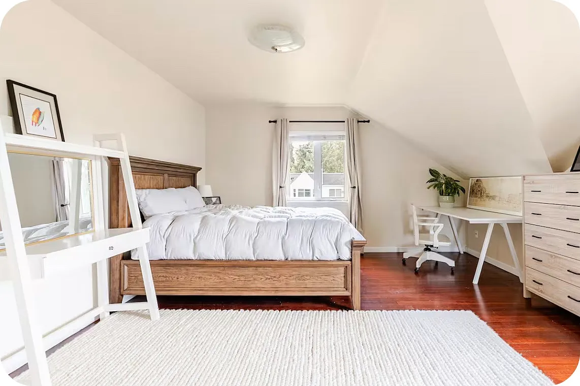 2 bed, 990 sqft, $3,900 — Photo 4