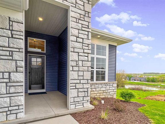 4th image of 700 Rolling Hills Dr
