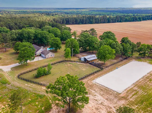 793 Flowing Well Rd, Wagener, SC 29164
