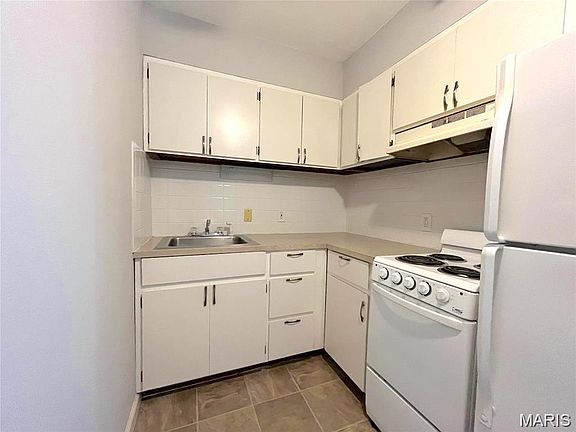 5th image of 704 S Lincoln Ave APT 11