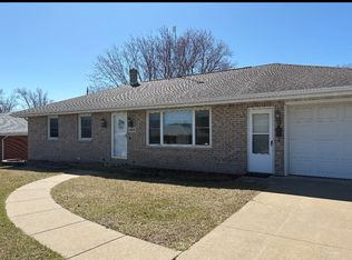9606 Maquoketa Dr, Dubuque, IA 52003