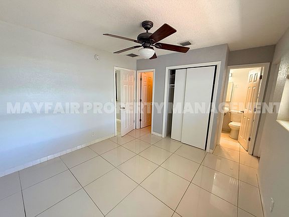 5th image of 824 NE 17th Ter APT 4