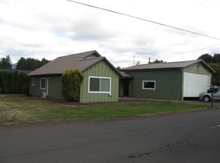 3908 12th St, Tillamook, OR 97141