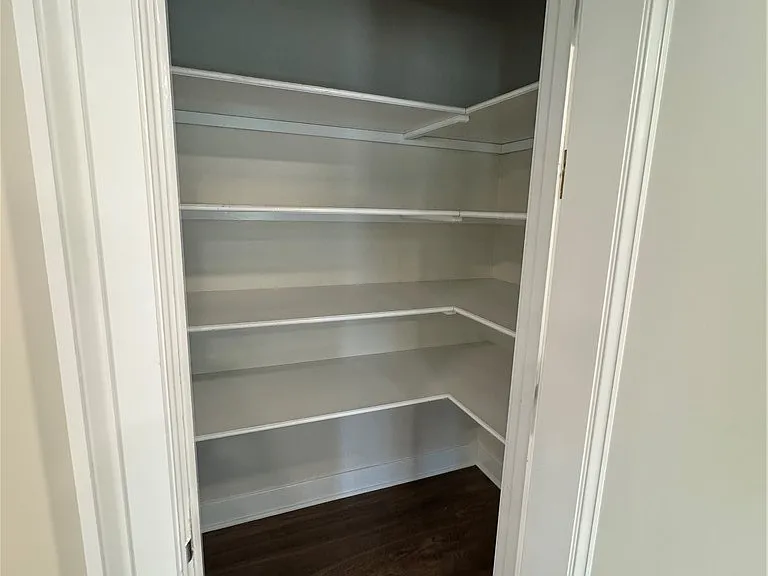 77 W Humboldt Pkwy #B — Photo 24