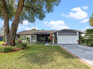 892 Breakwater Dr, Altamonte Springs, FL 32714