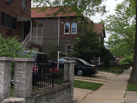 2nd image of 1427 Pelham Pkwy N #1