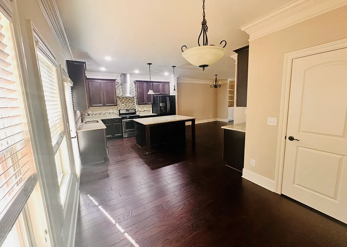 2706 Birch Grove Ln SE — Photo 3