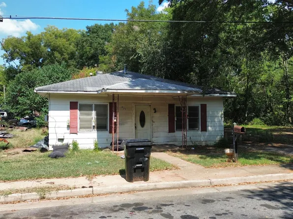 833 Cleo St, Cedartown, GA 30125
