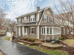 4740 Linscott Ave, Downers Grove, IL 60515