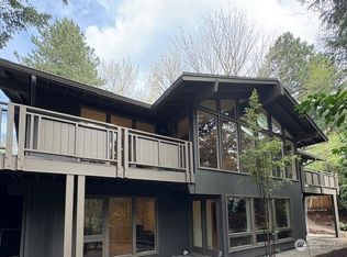 7843 SE 40th St, Mercer Island, WA 98040