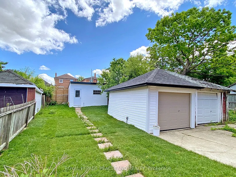 47 Chamberlain Ave — Photo 20